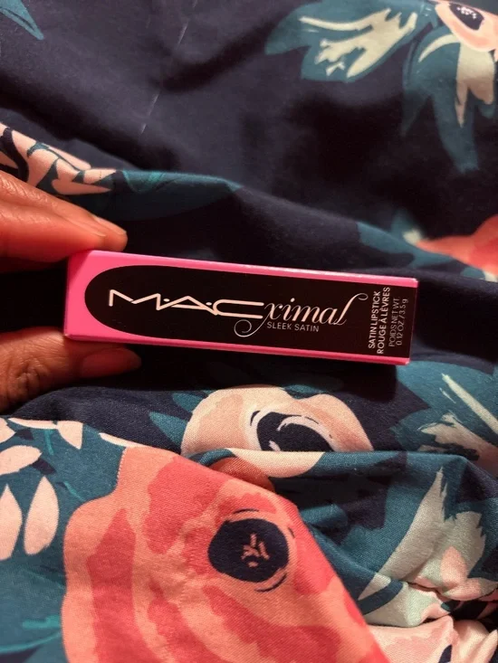 Mac saint germain lipstick - Picture 2 of 4